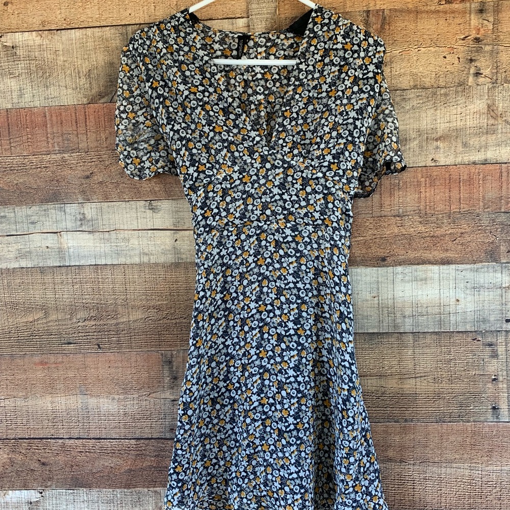 Topshop Floral Mini Dress (fits like a size 4) - Picture 7 of 8